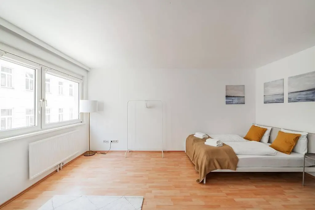 Helle Wohnung - Free Parking Viena